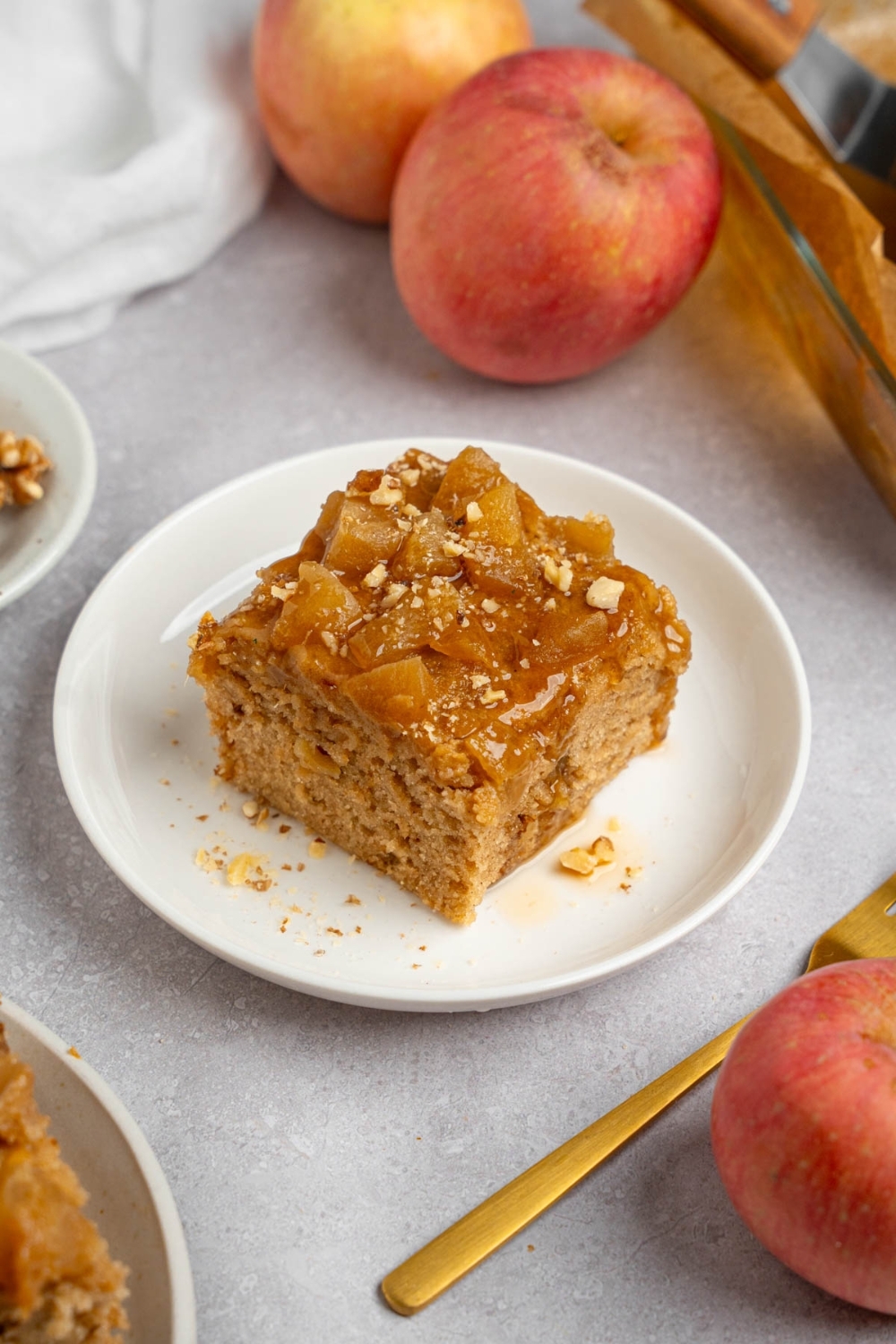 Amish Applesauce Cake Recipe I ve Been Obsessed With Lately