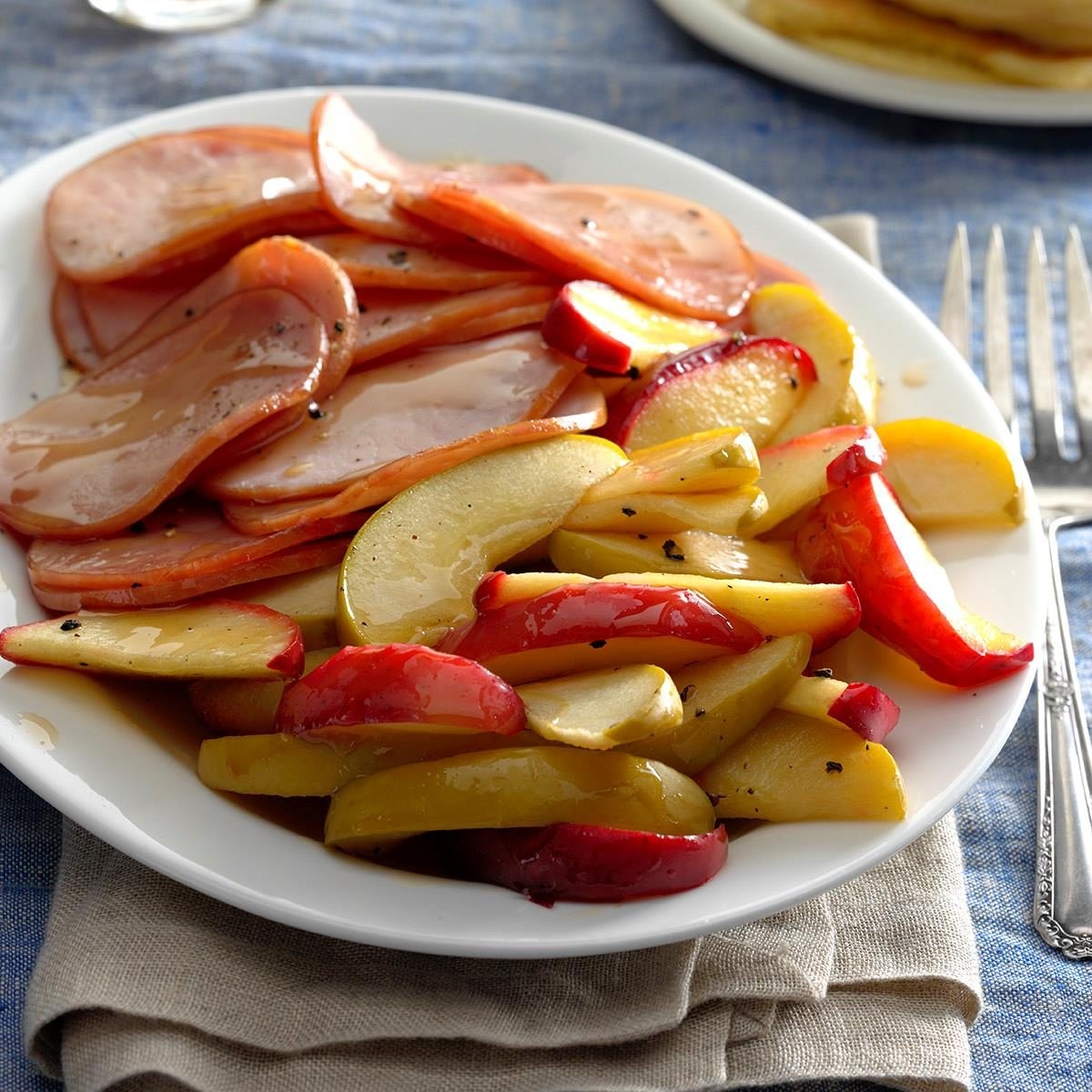 Canadian Bacon With Apples Recipe How To Make It Canadian Bacon With Apples Recipe How To Make It