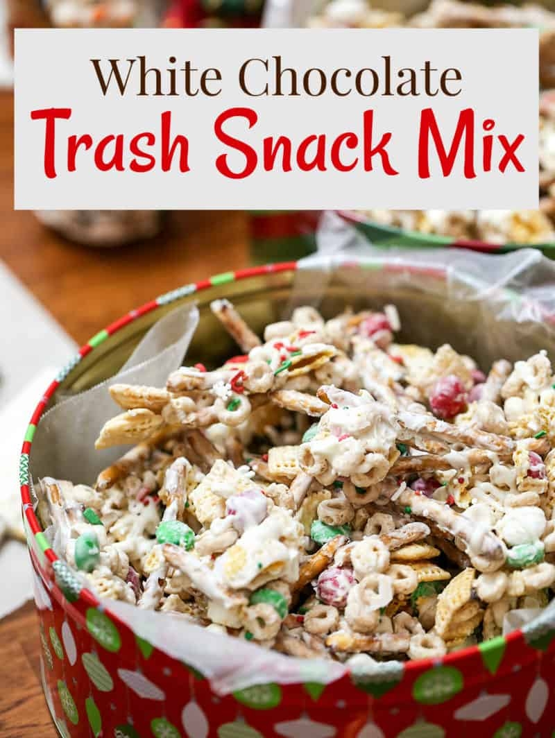 Christmas Trash Snack Mix