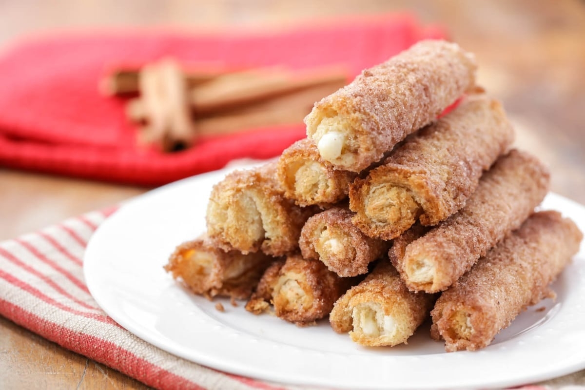 Cinnamon Cream Cheese Roll Ups Just 6 Ingredients Lil Luna