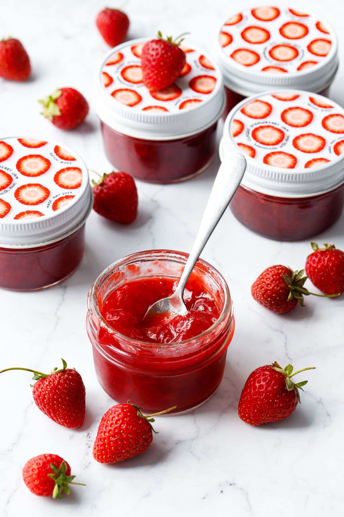 Classic Strawberry Jam 3 Ways Old Fashioned Regular Pectin And Low Sugar Pectin Love And Olive Oil