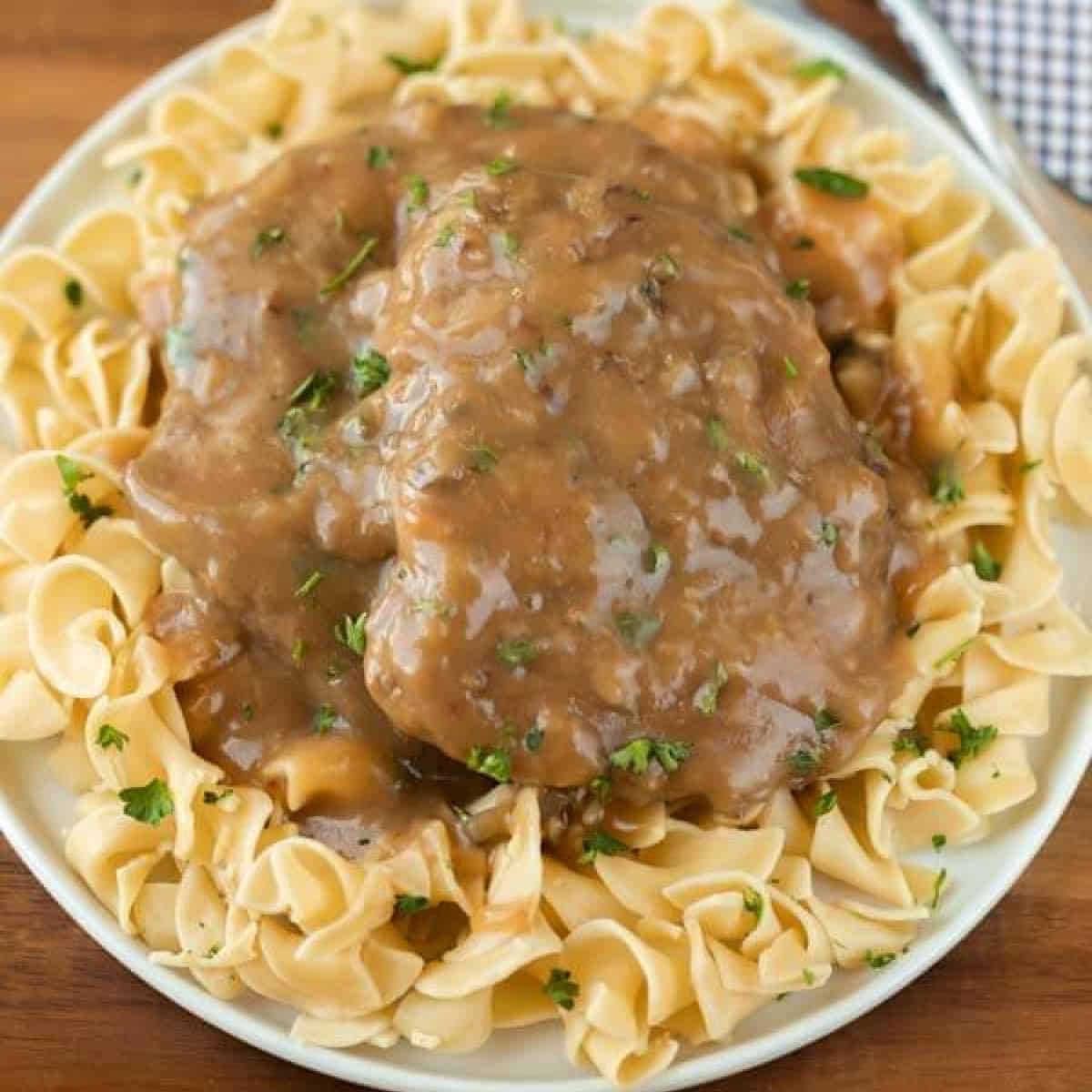 Crock Pot Cube Steak With Savory Gravy Recipe