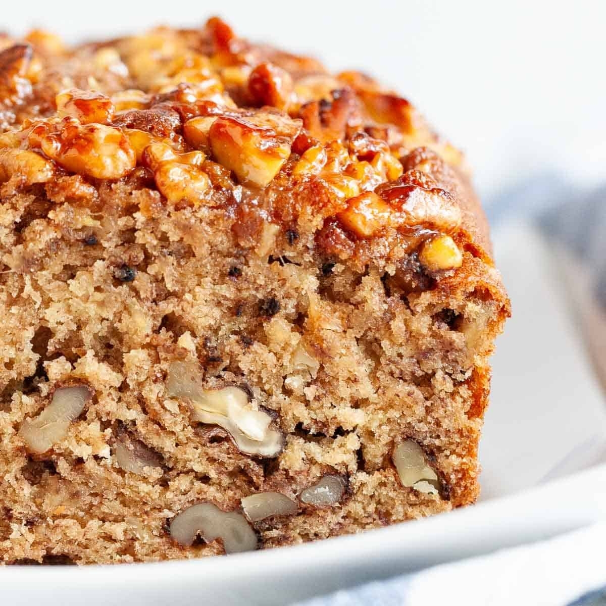 Easy And Moist Banana Nut Bread