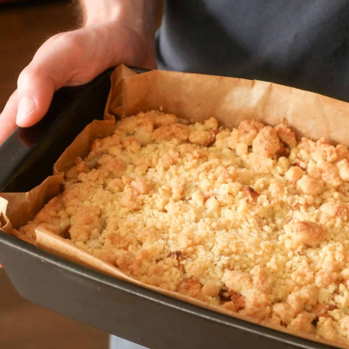 Easy Apple Crisp Recipe Without Oats Nutmeg Vinegar