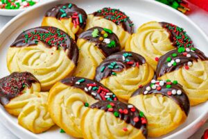 Easy Christmas Butter Cookies Ready In 20 Minutes Drive Me Hungry