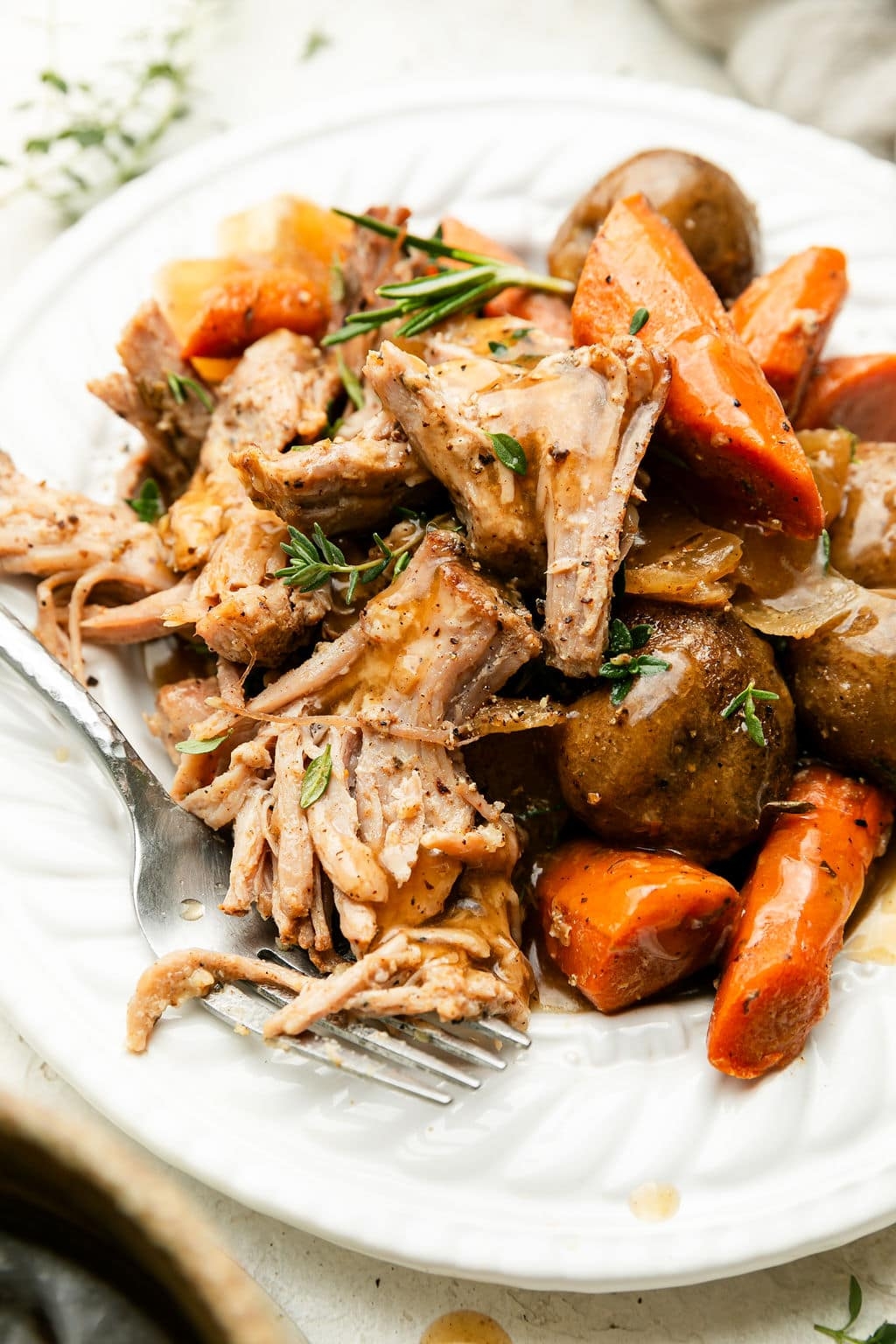 Easy Crock Pot Pork Roast With Potatoes And Carrots Easy Crock Pot Pork Roast With Potatoes And Carrots