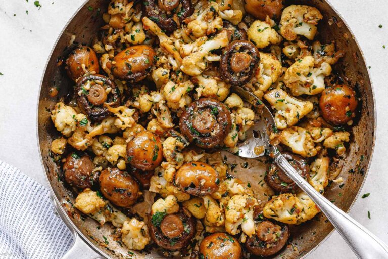 Garlic Mushrooms Cauliflower Skillet Recipe Mushrooms Cauliflower Recipe Eatwell101