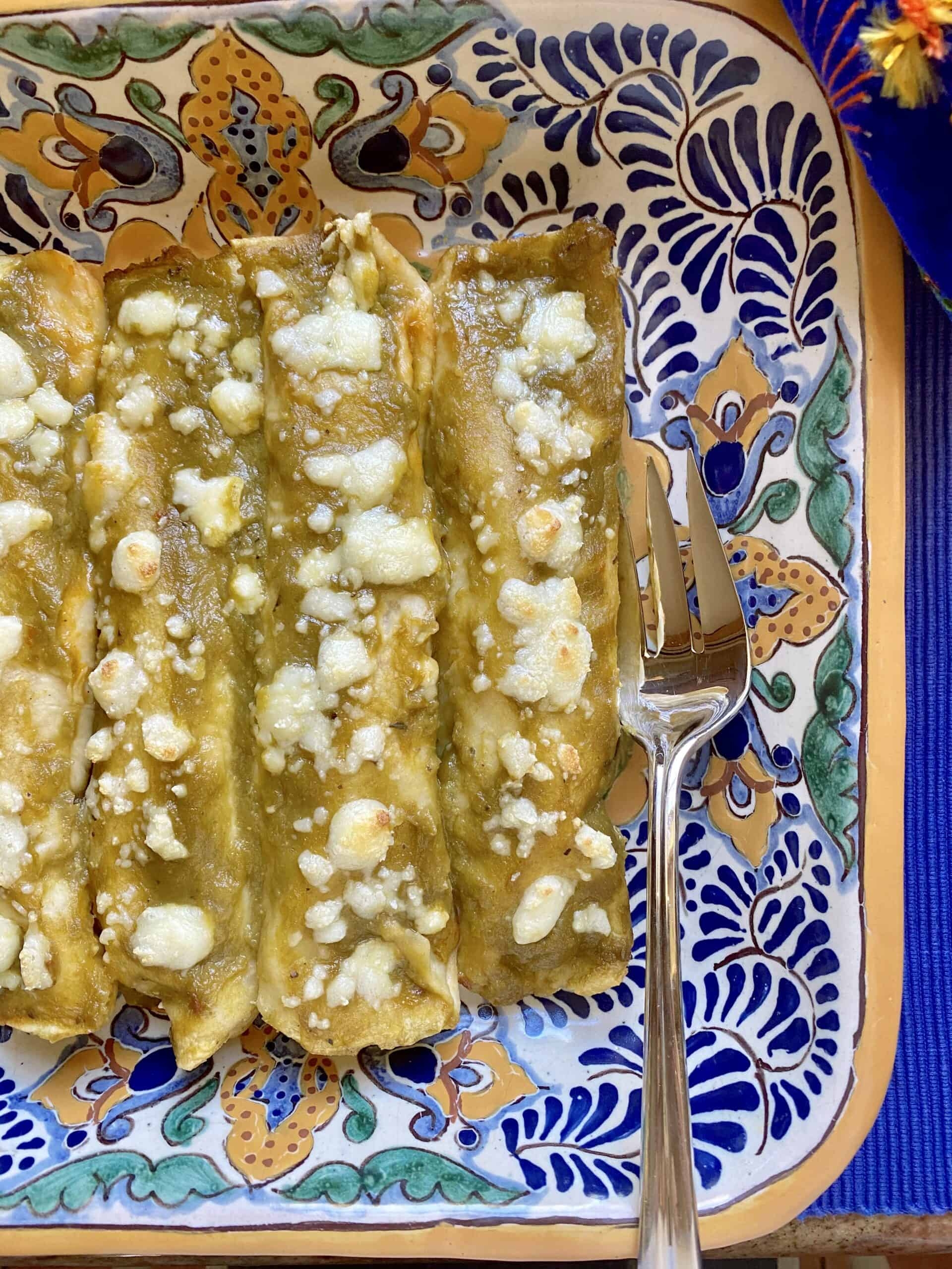 Green Chicken Enchiladas Easy Green Chile Sauce European Food And Travel