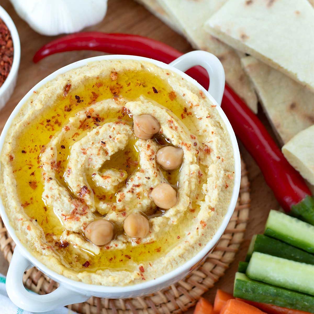 Homemade Garlic Hummus Recipe Without Tahini Go Eat Green