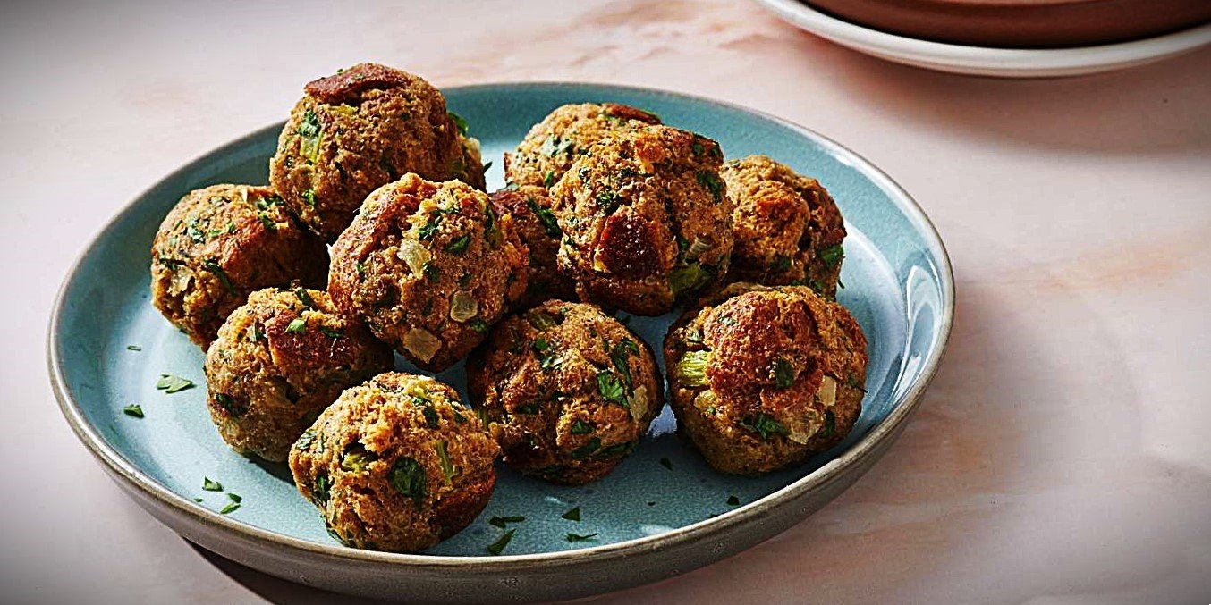 How To Make Bread Stuffing Balls 1940s Recipe A Nostalgic Guide To Classic Comfort Cooking 