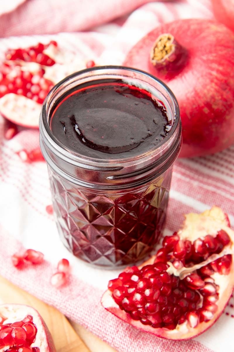 How To Make Homemade Pomegranate Jelly Wholefully How To Make Homemade Pomegranate Jelly Wholefully