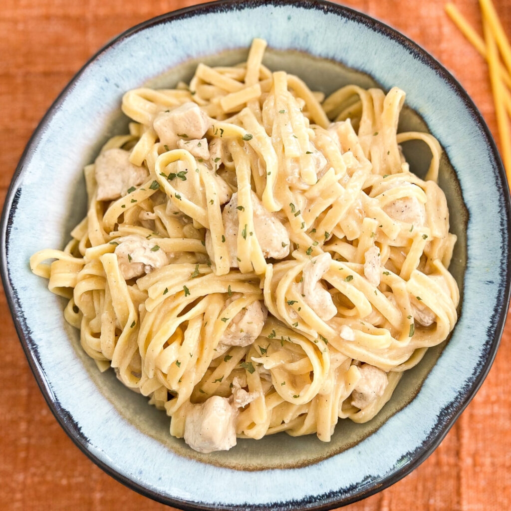 Instant Pot Chicken Alfredo With Jar Sauce That Instapot Paige