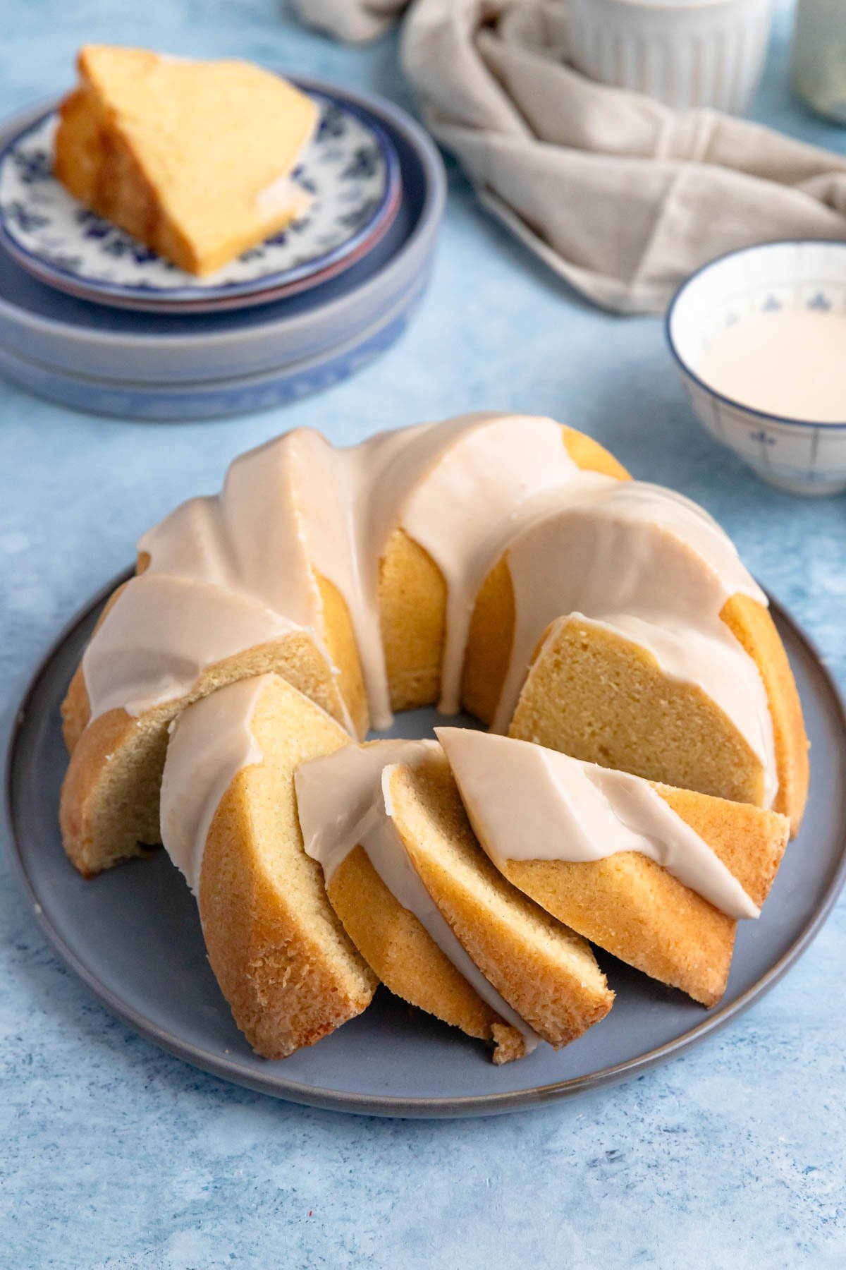 Moist Vanilla Bundt Cake With Vanilla Glaze Bakes By Brown Sugar