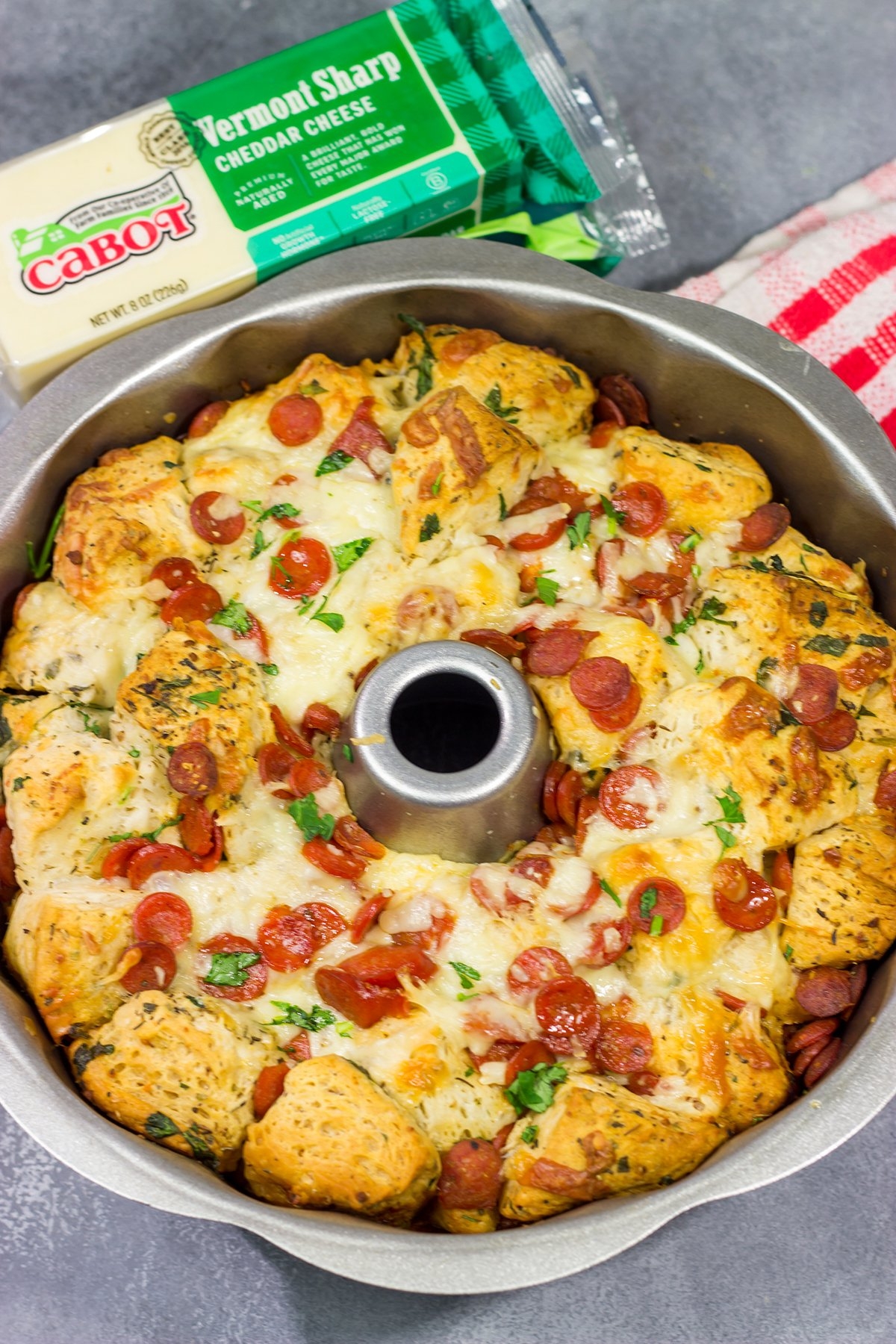 Pepperoni Pizza Monkey Bread Great Gameday Appetizer Pepperoni Pizza Monkey Bread Great Gameday Appetizer