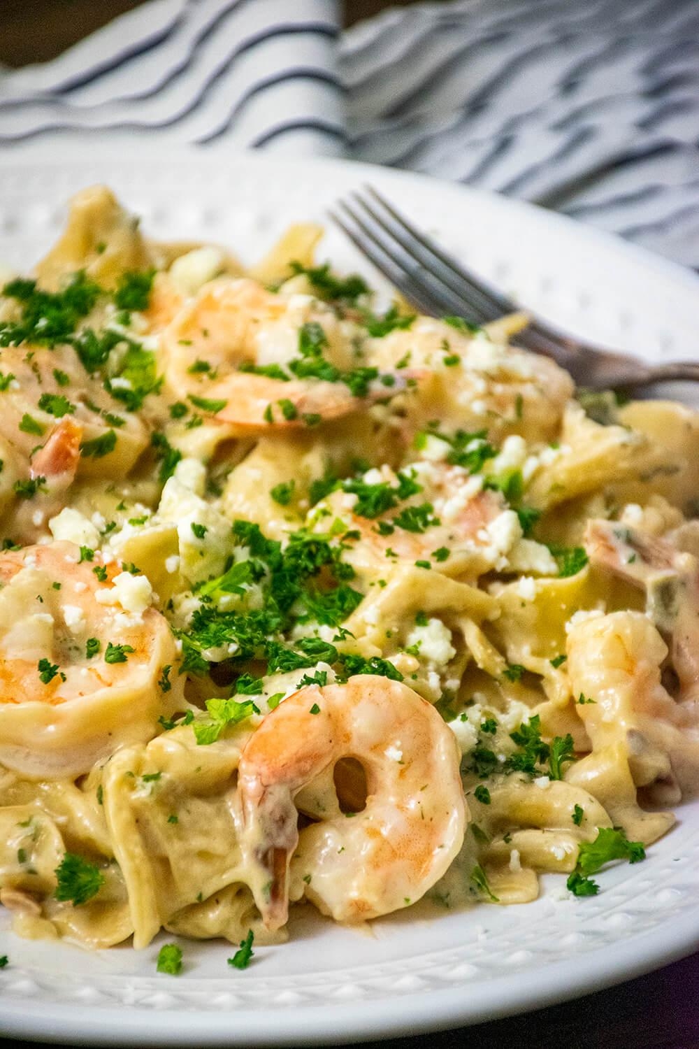 Quick And Easy Egg Noodle Shrimp Alfredo The Starving Chef Quick And Easy Egg Noodle Shrimp Alfredo The Starving Chef