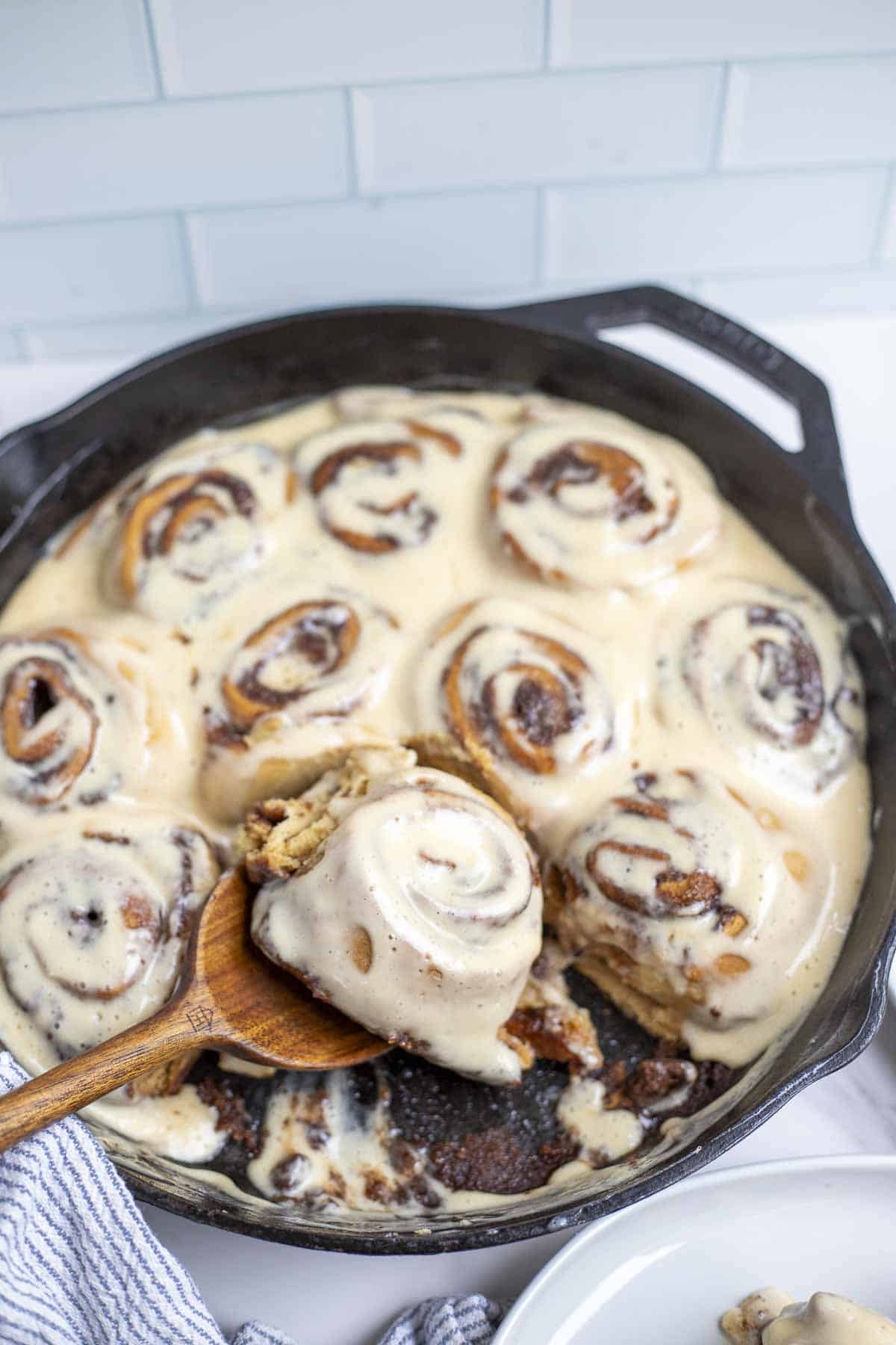 Quick Sourdough Discard Cinnamon Rolls Farmhouse On Boone