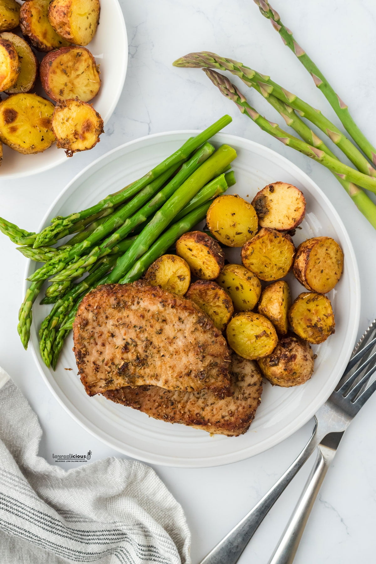 Sheet Pan Ranch Pork Chops With Crispy Potatoes Lowcalicious Sheet Pan Ranch Pork Chops With Crispy Potatoes Lowcalicious