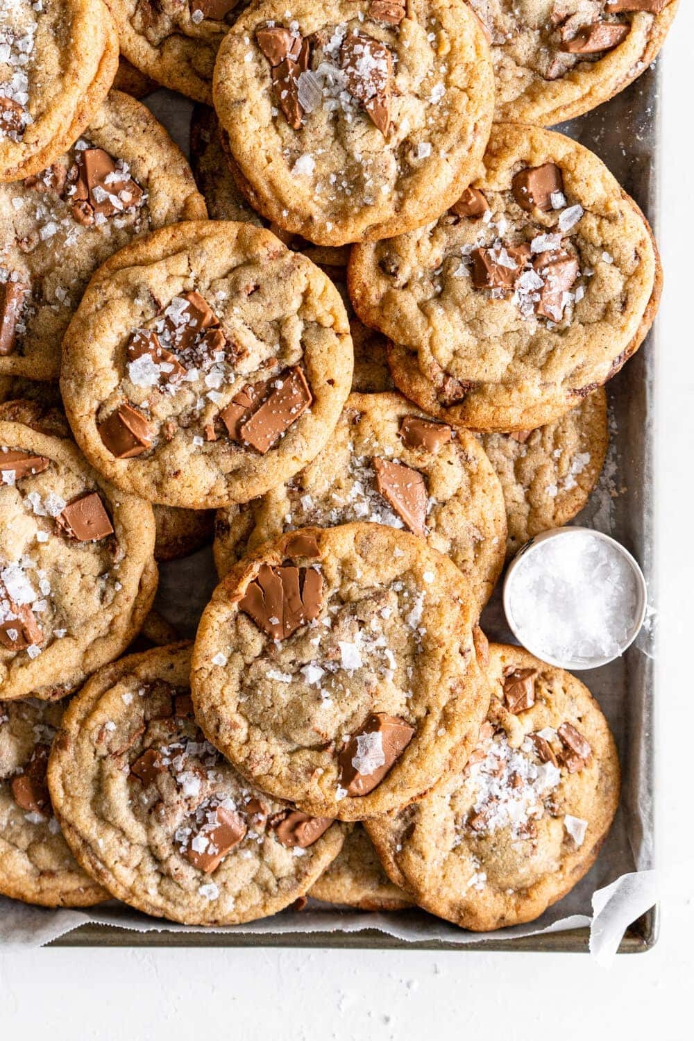 Thin And Crispy Cardamom And Milk Chocolate Chip Cookies Cloudy Kitchen