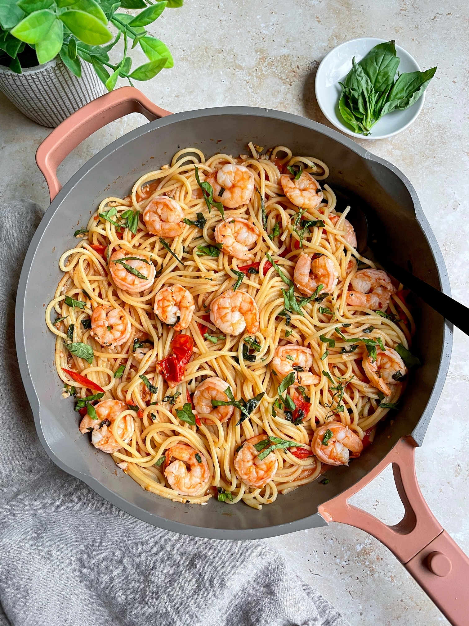 Tomato Basil Shrimp Pasta Thechowdown