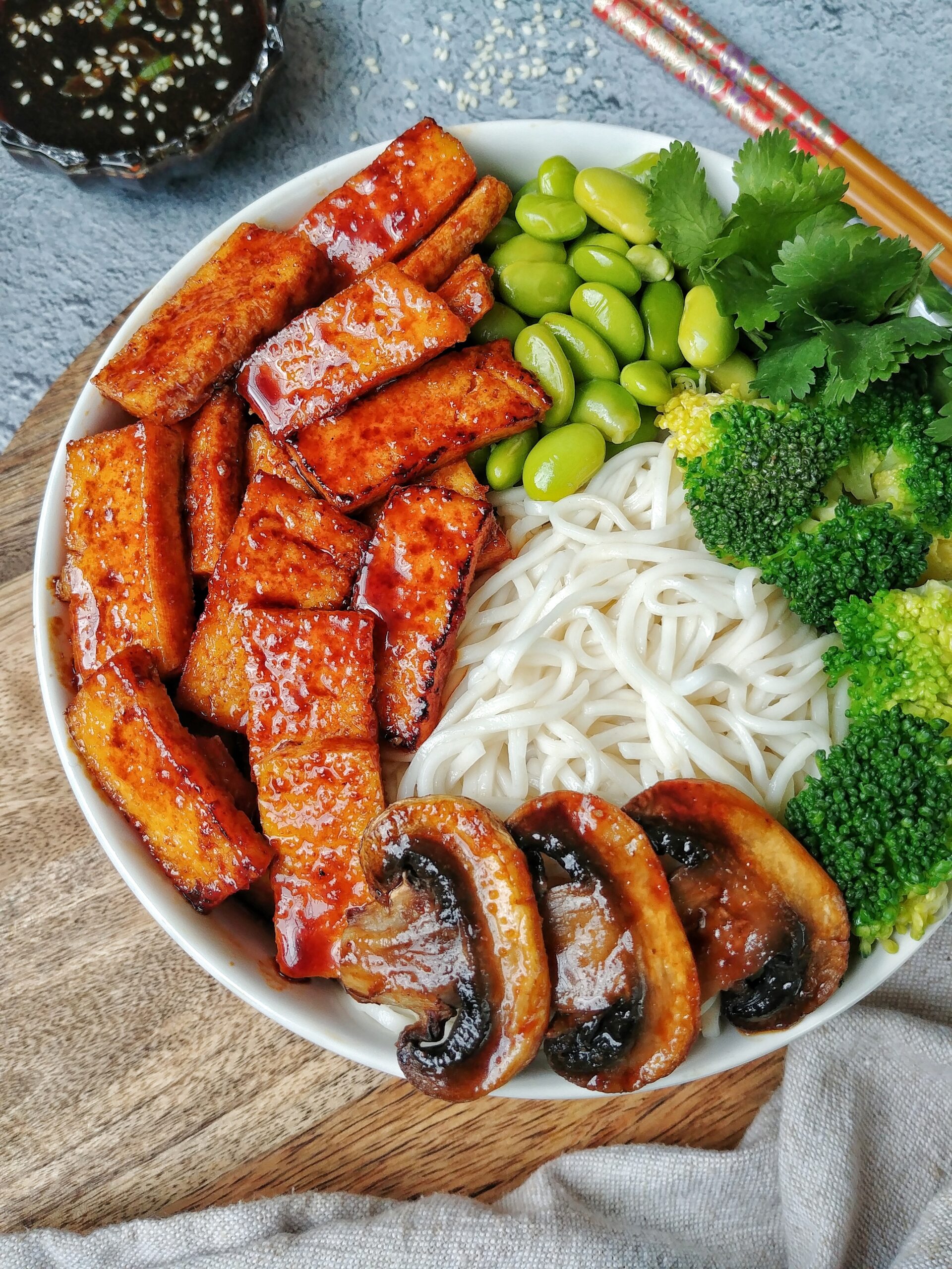 Vegan Asian Inspired Barbeque Tofu Bowl Munchmeals By Janet