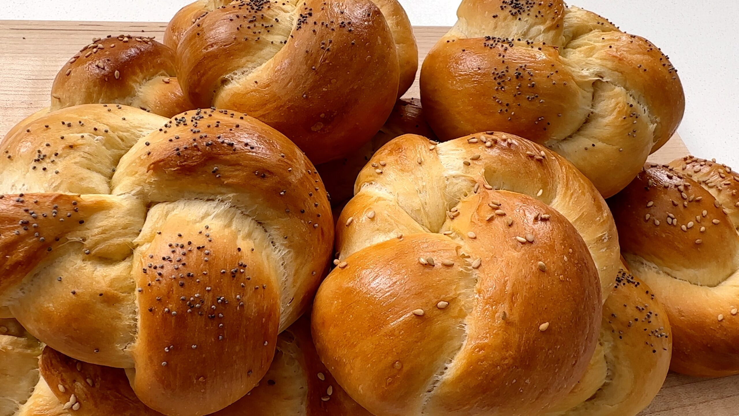 Weekend In My Kitchen Kaiser Rolls Both Machine And Hand Mixing 